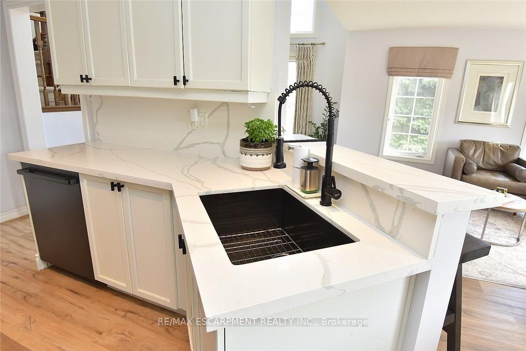Photo 15 of Unit 7, 39 Panabaker Drive, Hamilton, Ancaster — HOMEH