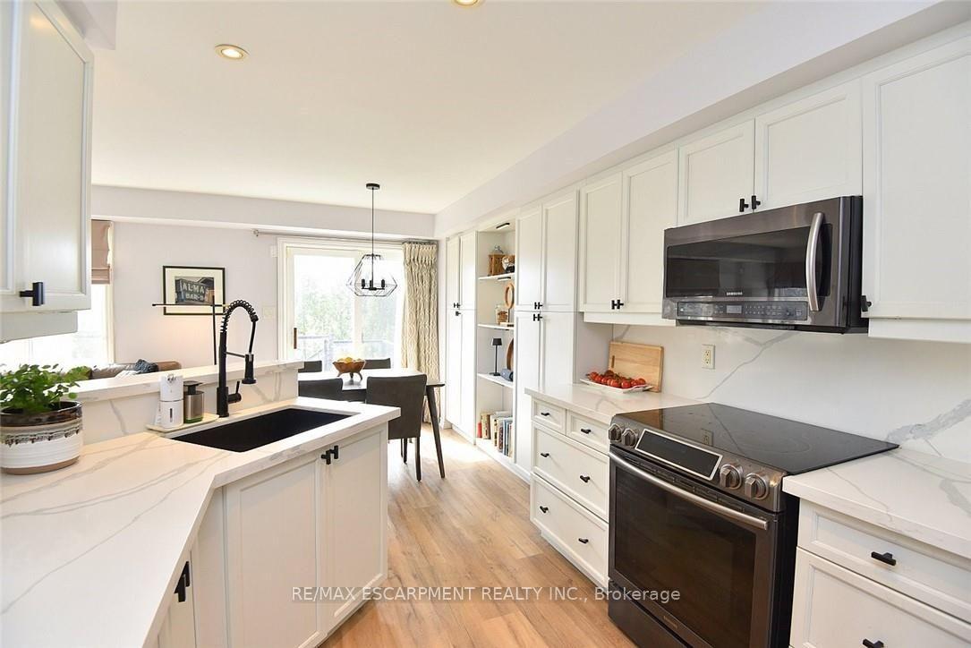 Photo 21 of Unit 7, 39 Panabaker Drive, Hamilton, Ancaster — HOMEH