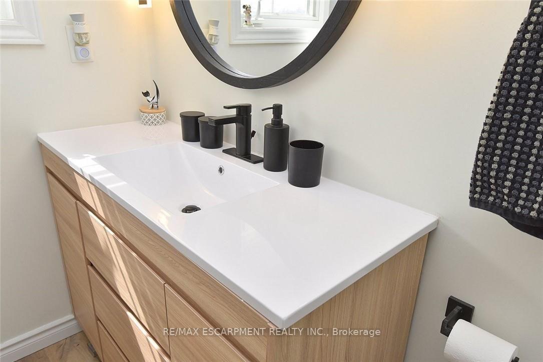 Photo 33 of Unit 7, 39 Panabaker Drive, Hamilton, Ancaster — HOMEH