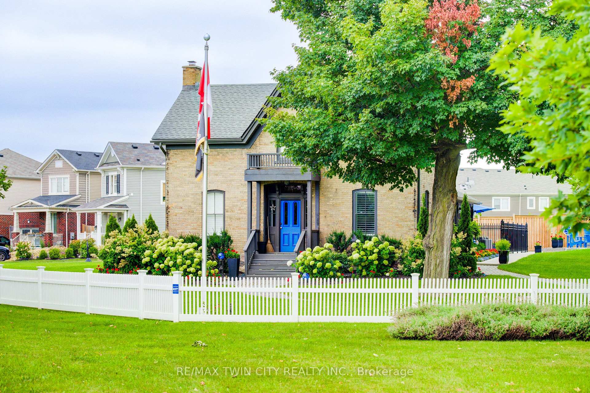 Photo 6 of 920 Orr Court, Kitchener, Trussler — HOMEH