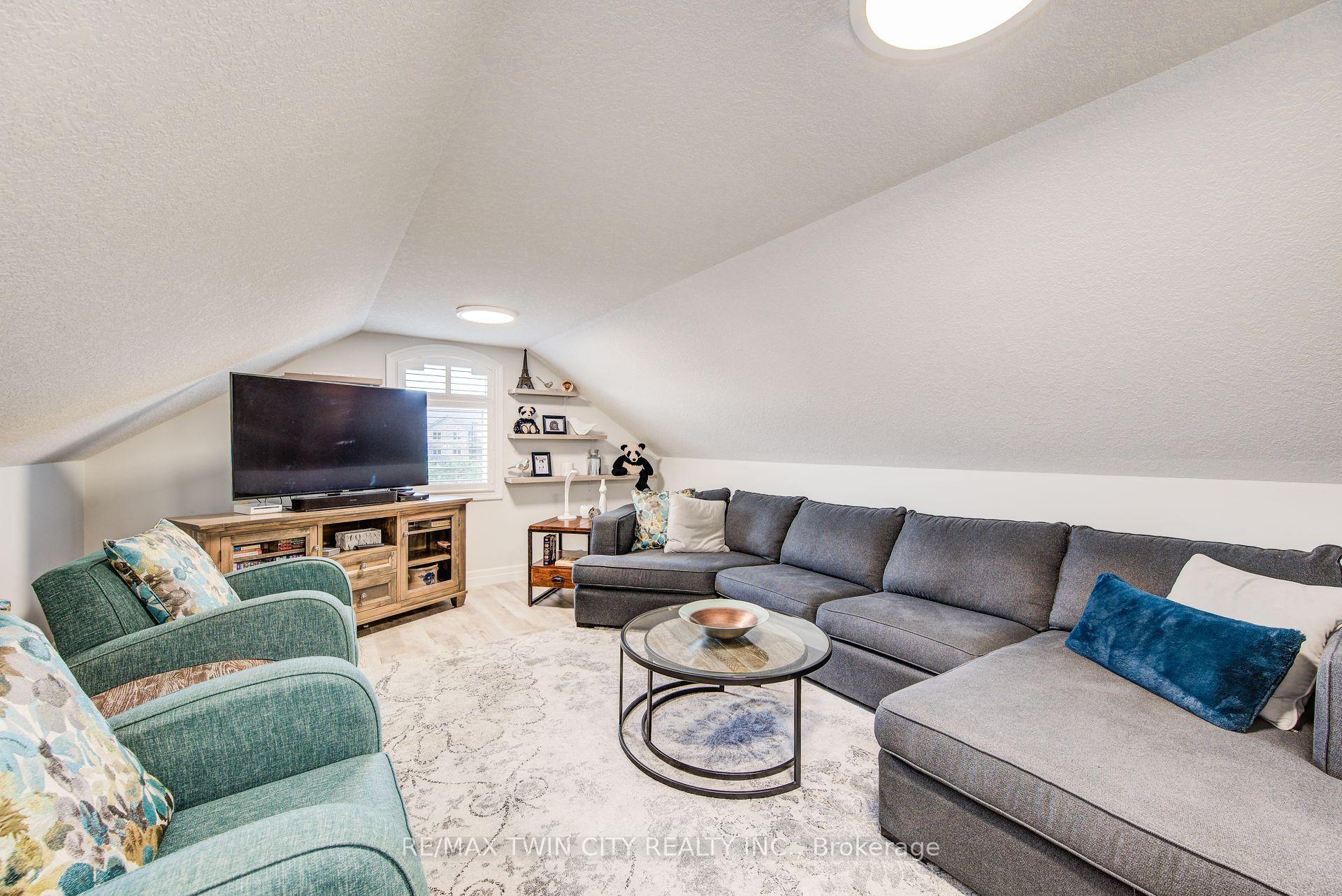 Photo 44 of 920 Orr Court, Kitchener, Trussler — HOMEH
