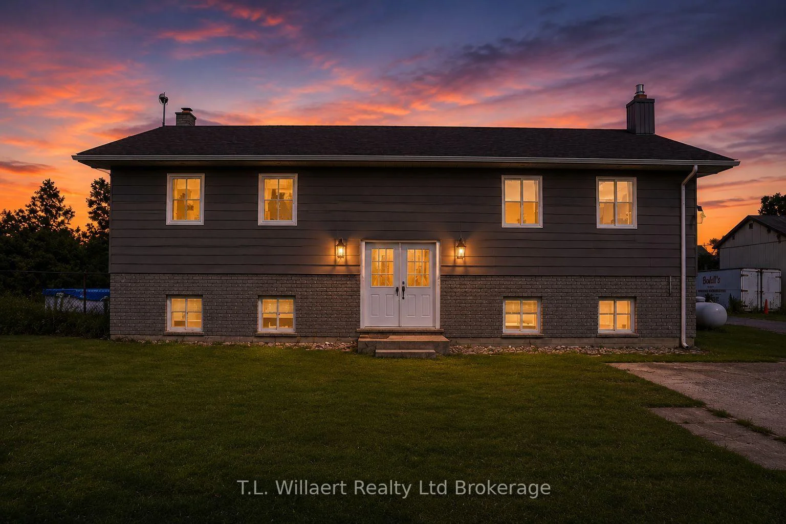 Photo 2 of 25130 Argyle Line, West Elgin, Rural West Elgin — HOMEH