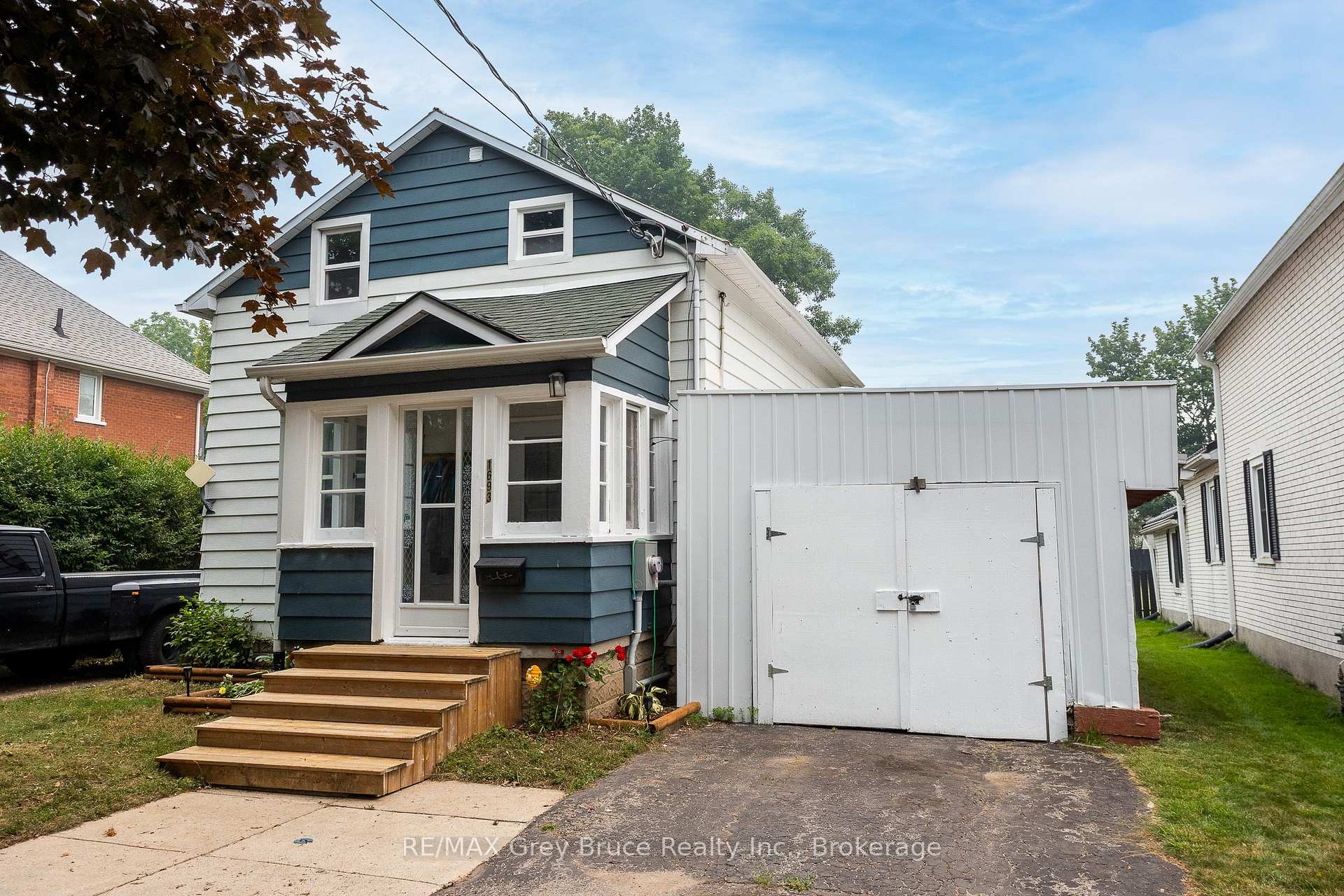 Photo 1 of 1693 8th Avenue E, Owen Sound — HOMEH