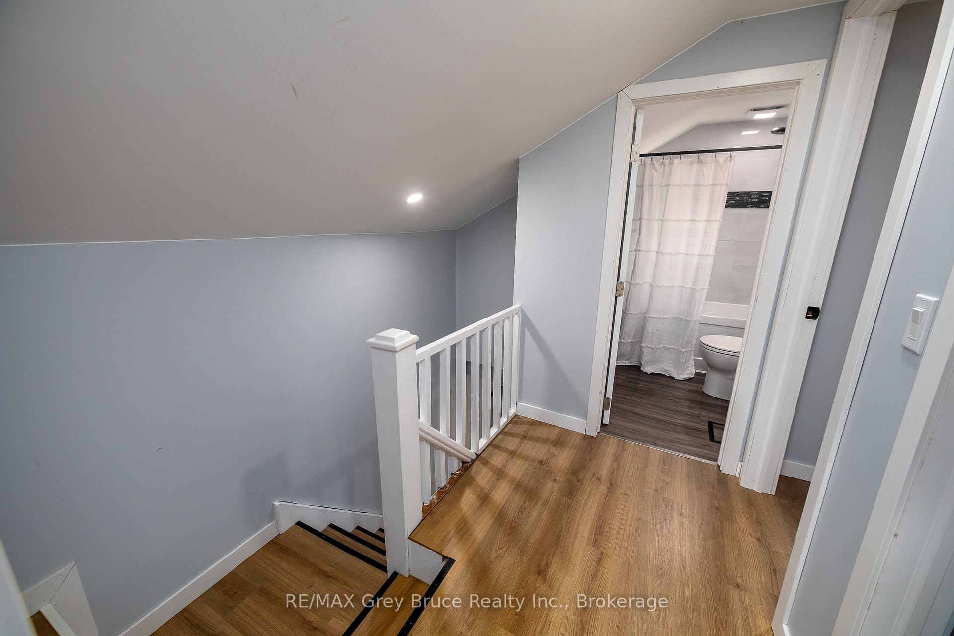 Photo 18 of 1693 8th Avenue E, Owen Sound — HOMEH