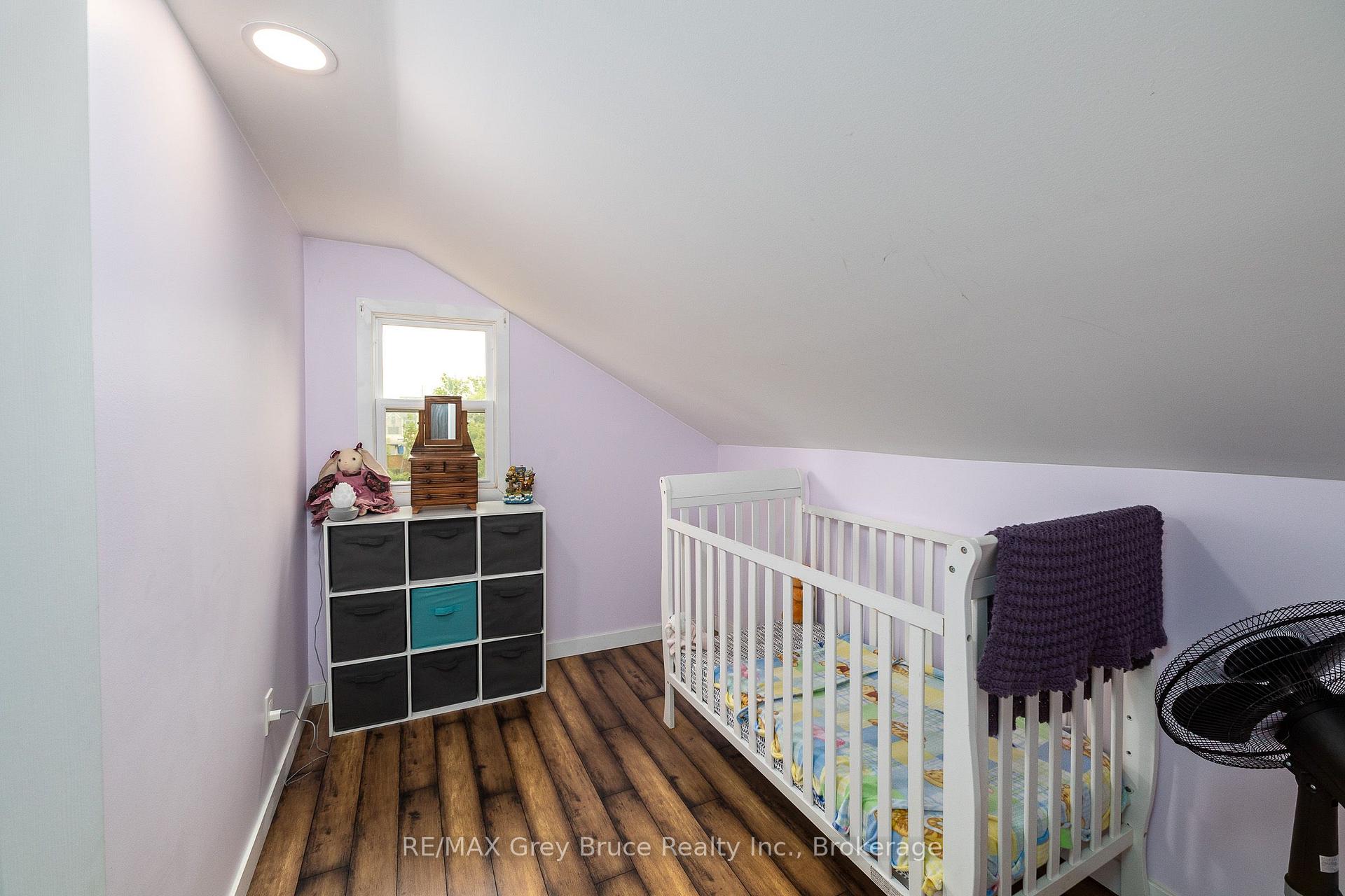 Photo 21 of 1693 8th Avenue E, Owen Sound — HOMEH