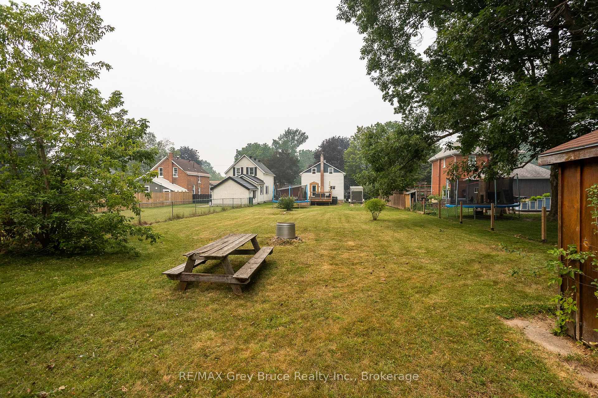 Photo 27 of 1693 8th Avenue E, Owen Sound — HOMEH