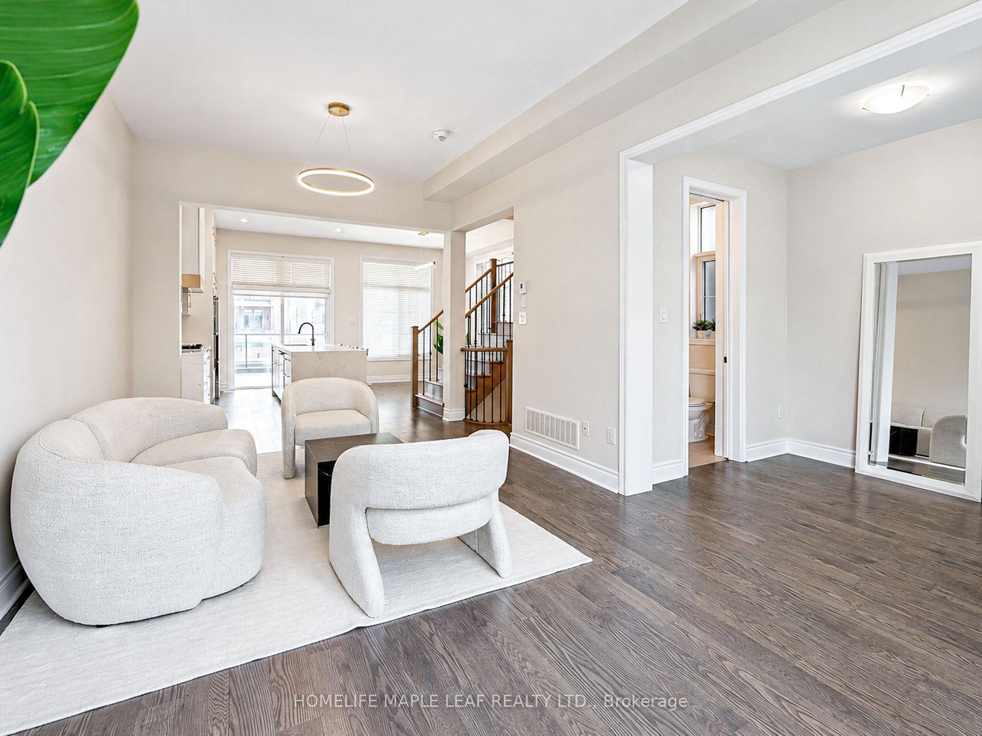 Photo 8 of 11 Aylin Crescent, Vaughan, Patterson — HOMEH