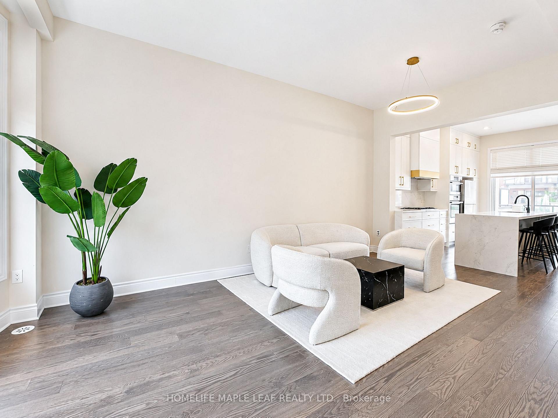 Photo 9 of 11 Aylin Crescent, Vaughan, Patterson — HOMEH