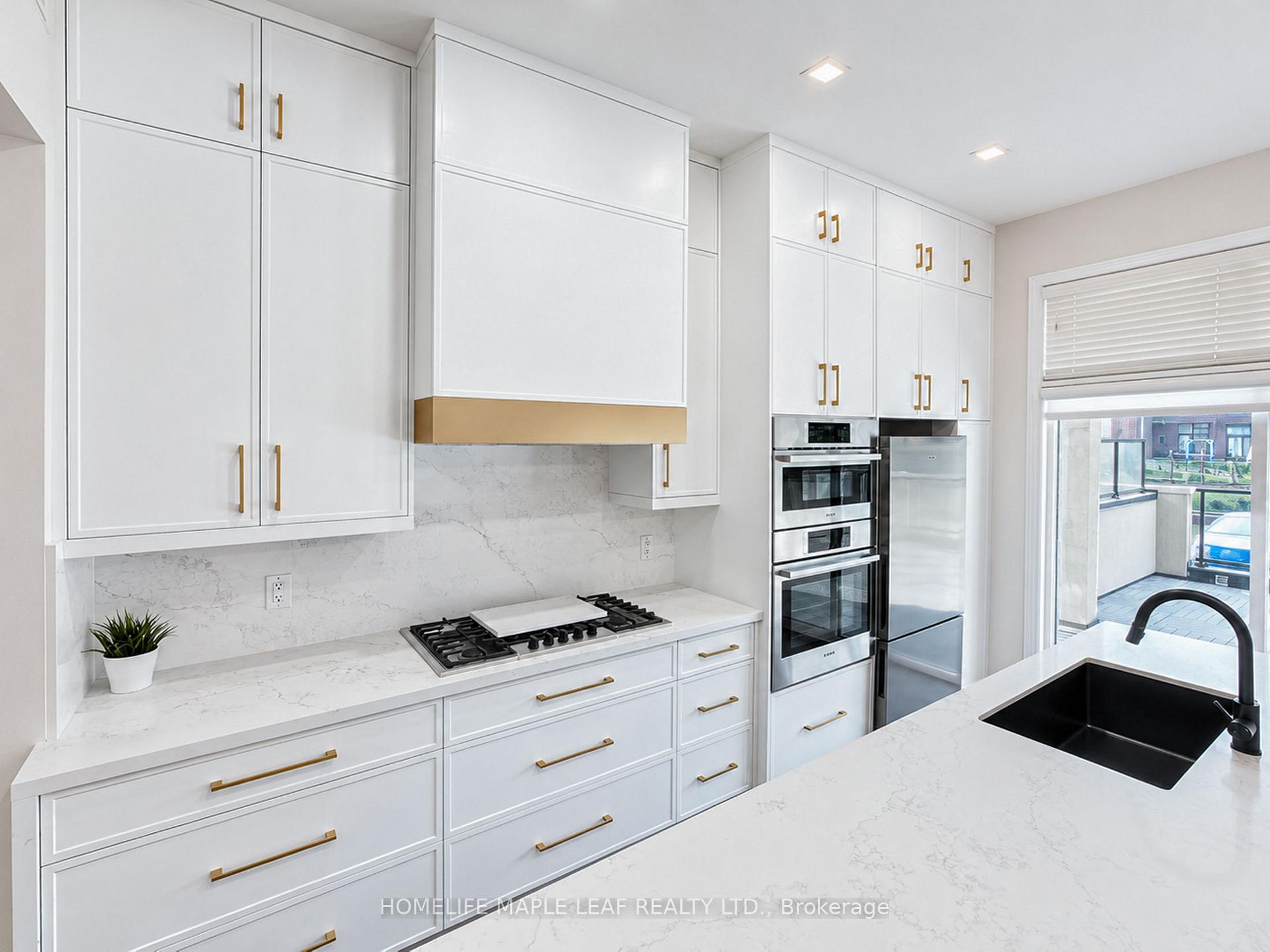 Photo 12 of 11 Aylin Crescent, Vaughan, Patterson — HOMEH