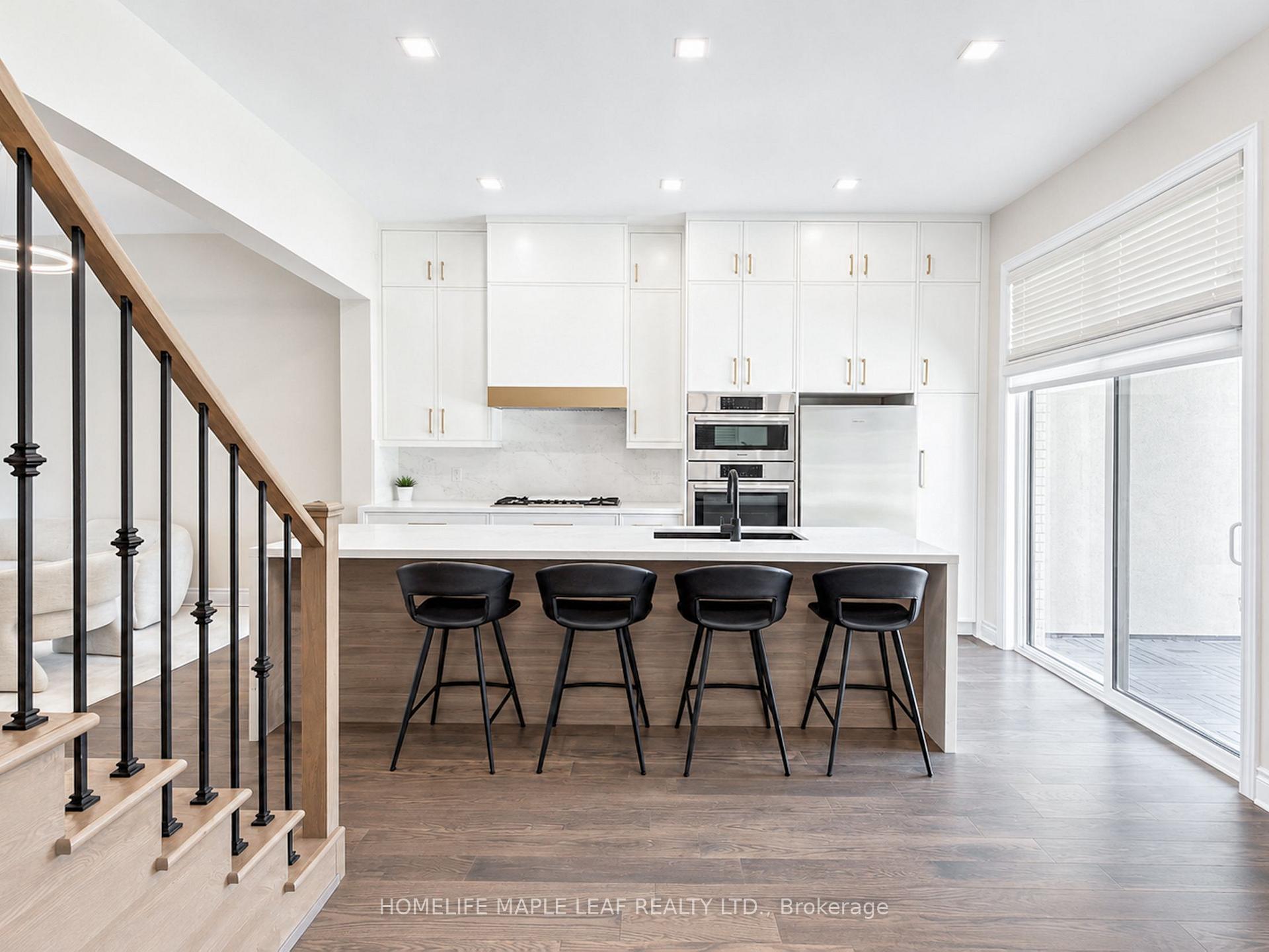 Photo 13 of 11 Aylin Crescent, Vaughan, Patterson — HOMEH