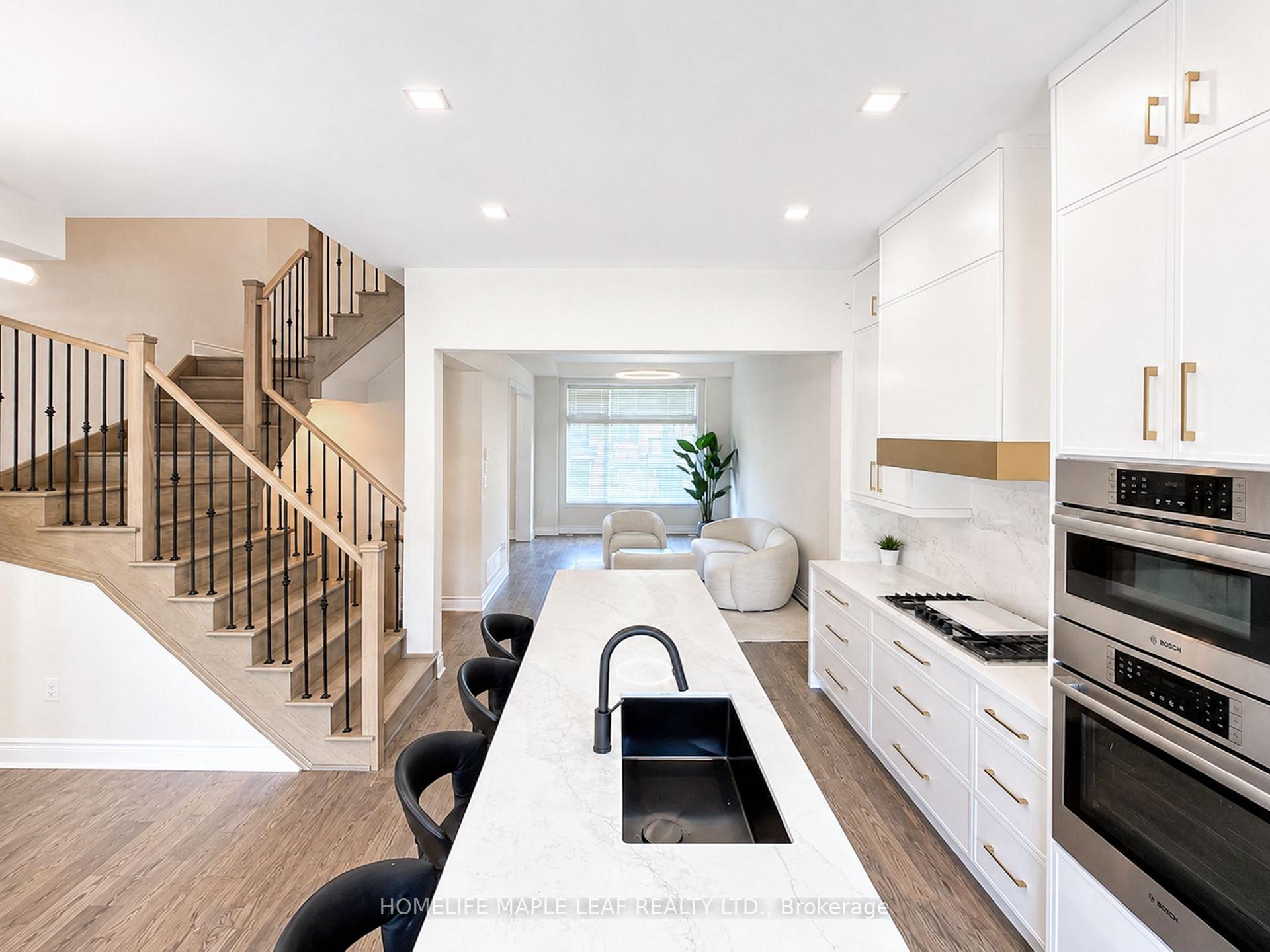 Photo 16 of 11 Aylin Crescent, Vaughan, Patterson — HOMEH