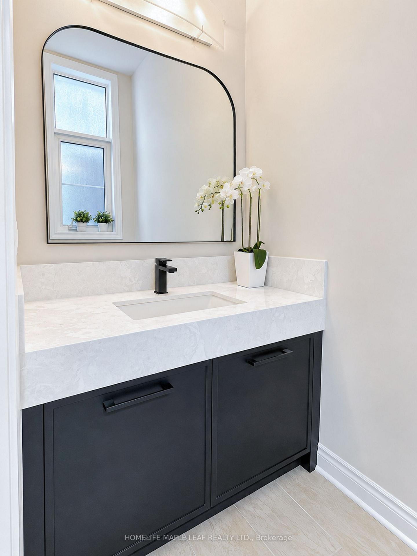 Photo 19 of 11 Aylin Crescent, Vaughan, Patterson — HOMEH