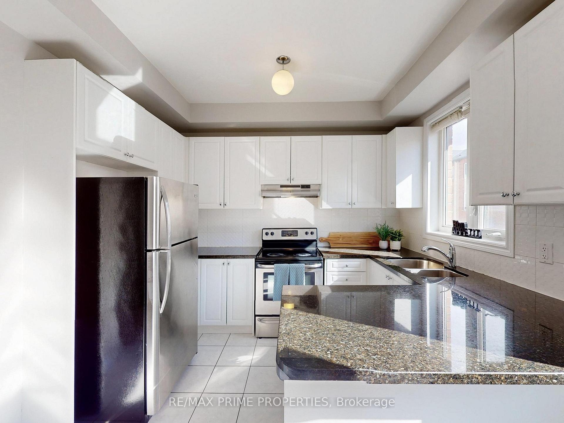 Photo 12 of 21 Sprucewood Road, Brampton, Heart Lake East — HOMEH