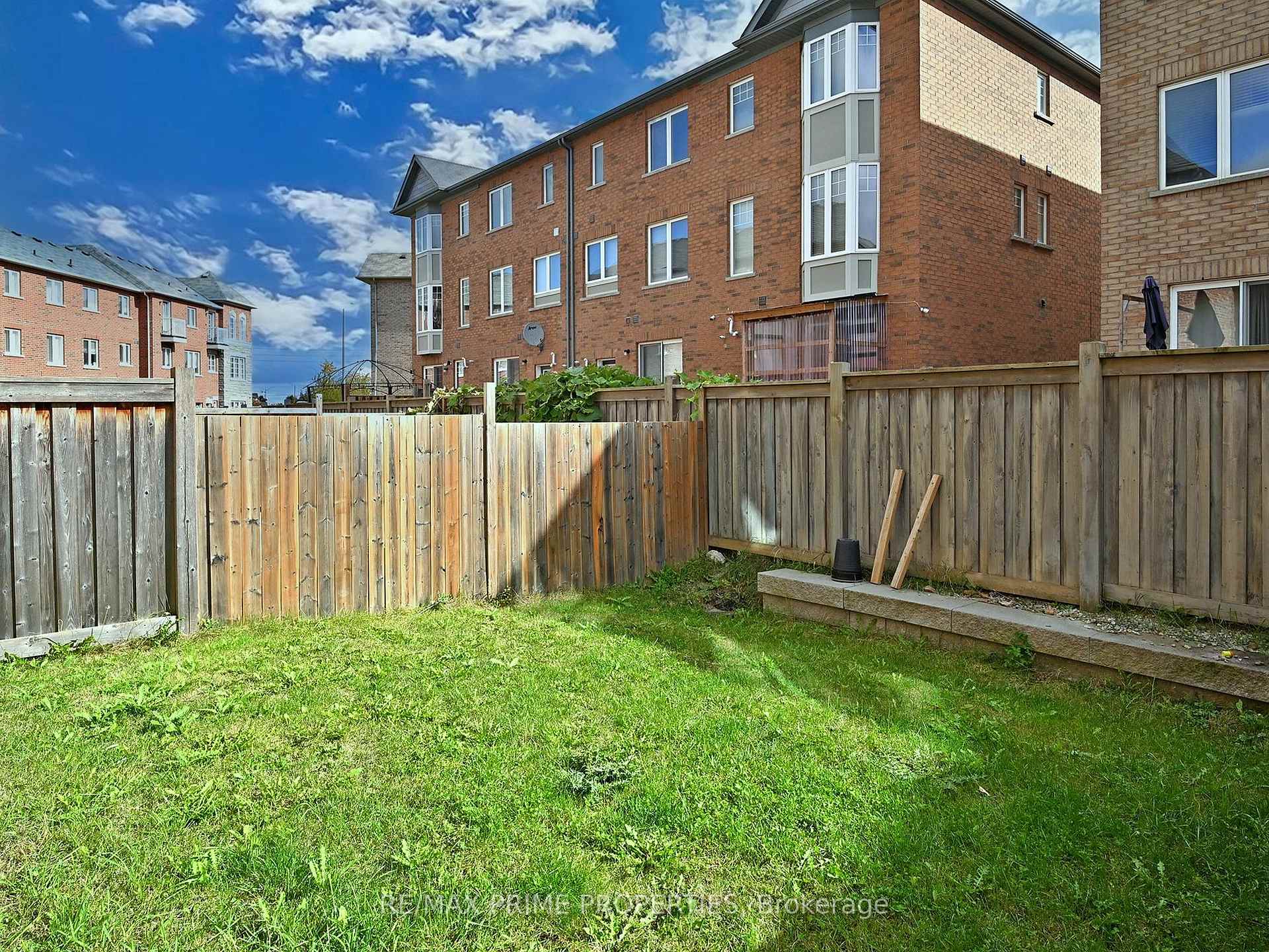 Photo 35 of 21 Sprucewood Road, Brampton, Heart Lake East — HOMEH