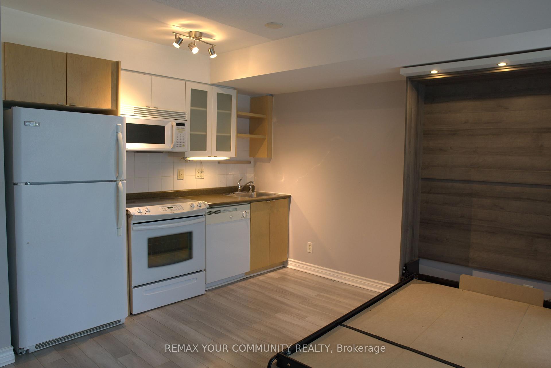 Photo 4 of Unit 329, 600 Fleet Street E, Toronto, Niagara — HOMEH