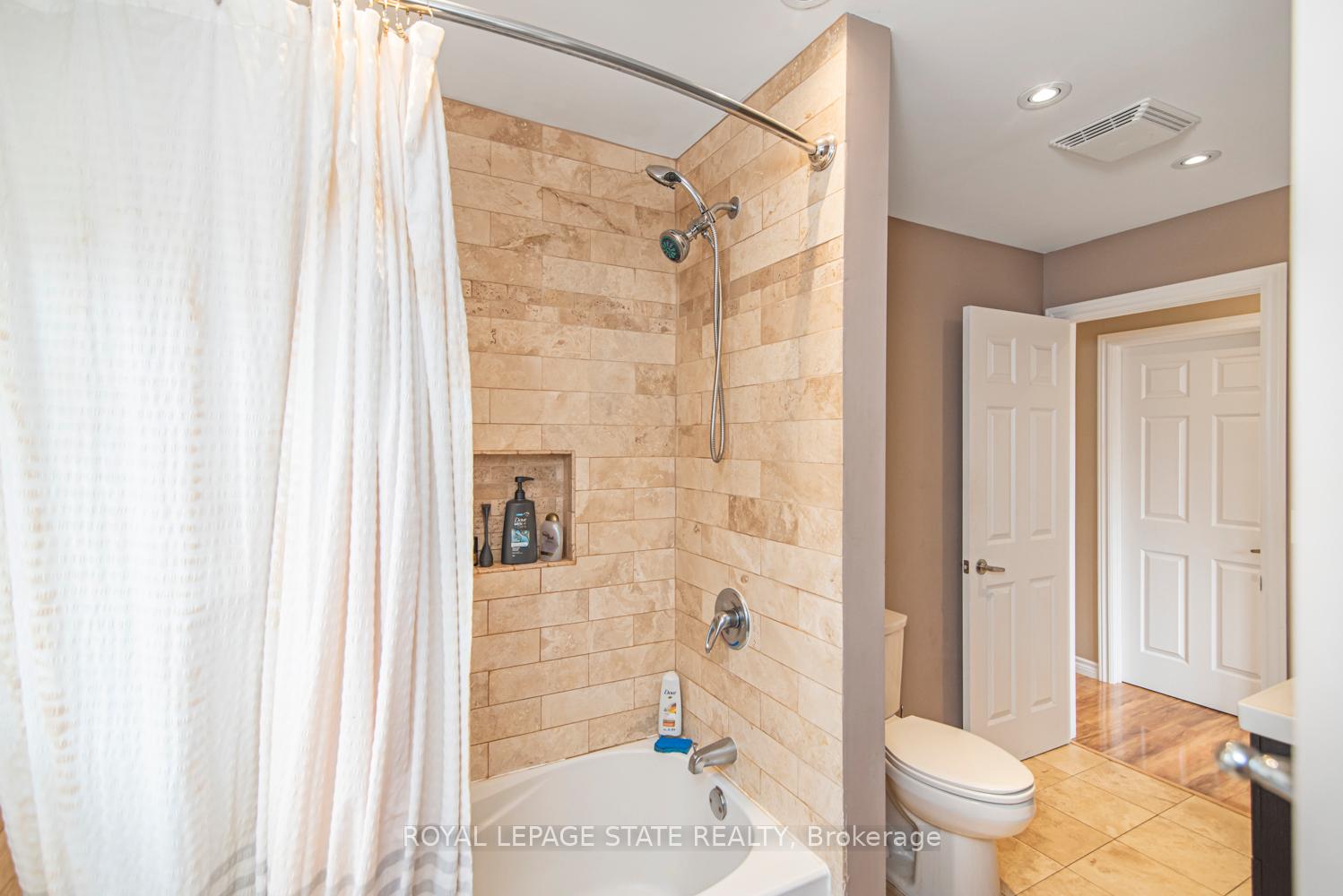 Photo 32 of 443 Eleventh Road E, Hamilton, Rural Stoney Creek — HOMEH