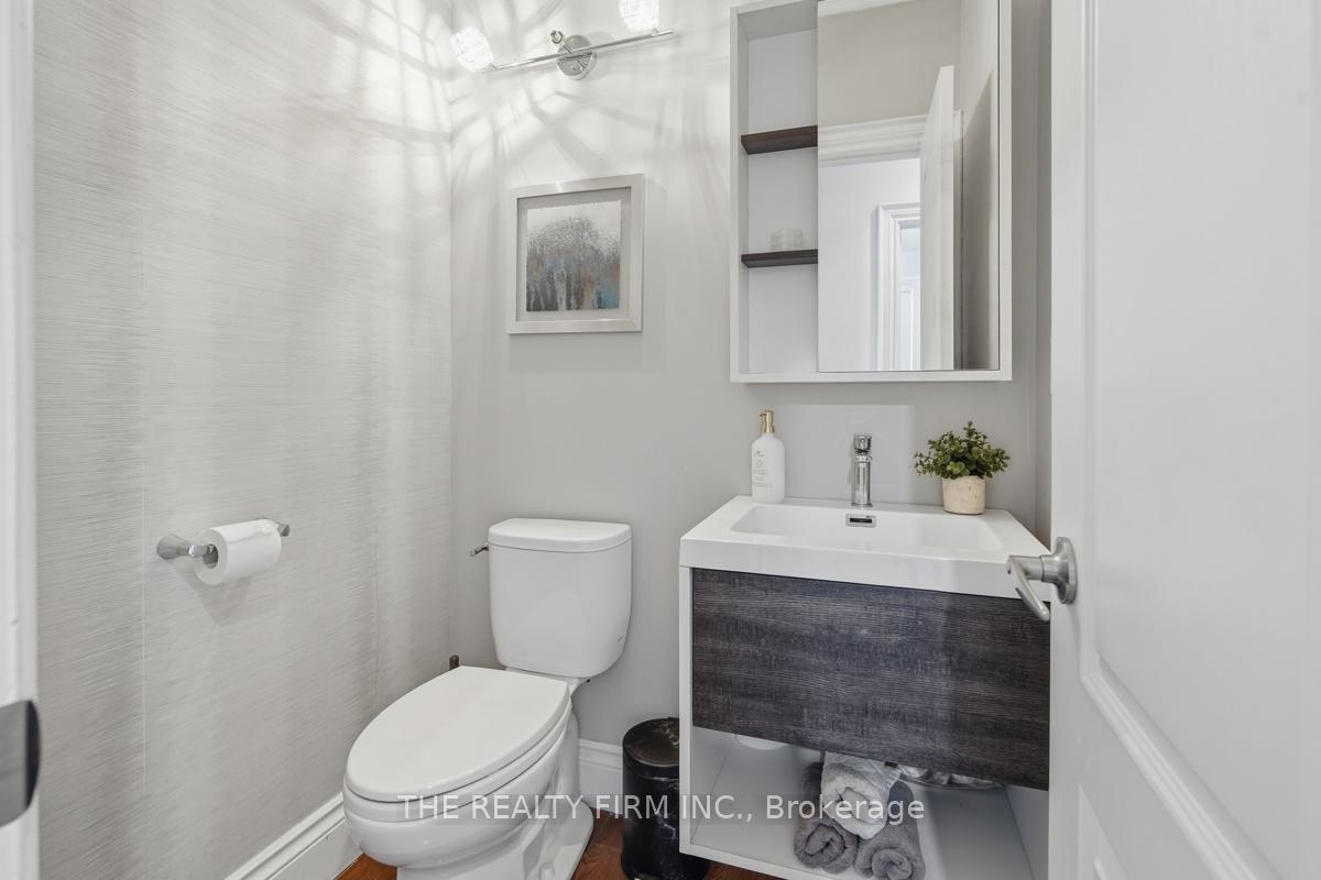 Photo 16 of 16 Fitzwilliam Boulevard, London, North L — HOMEH
