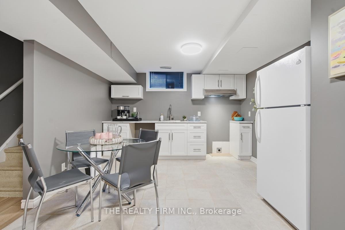 Photo 29 of 16 Fitzwilliam Boulevard, London, North L — HOMEH