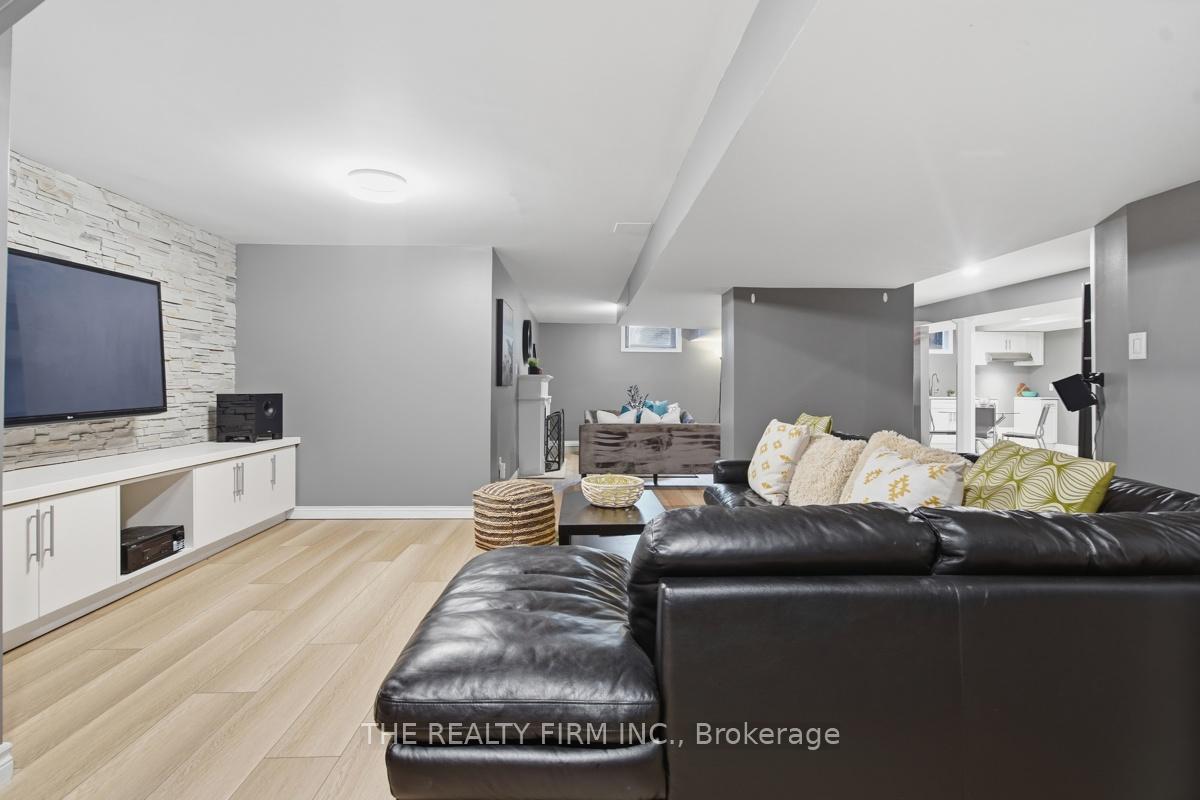 Photo 35 of 16 Fitzwilliam Boulevard, London, North L — HOMEH