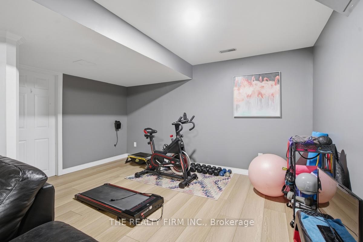 Photo 36 of 16 Fitzwilliam Boulevard, London, North L — HOMEH
