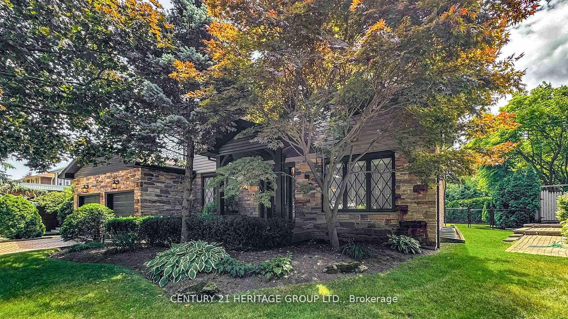 Photo 1 of 280 Henderson Avenue, Markham, Royal Orchard — HOMEH