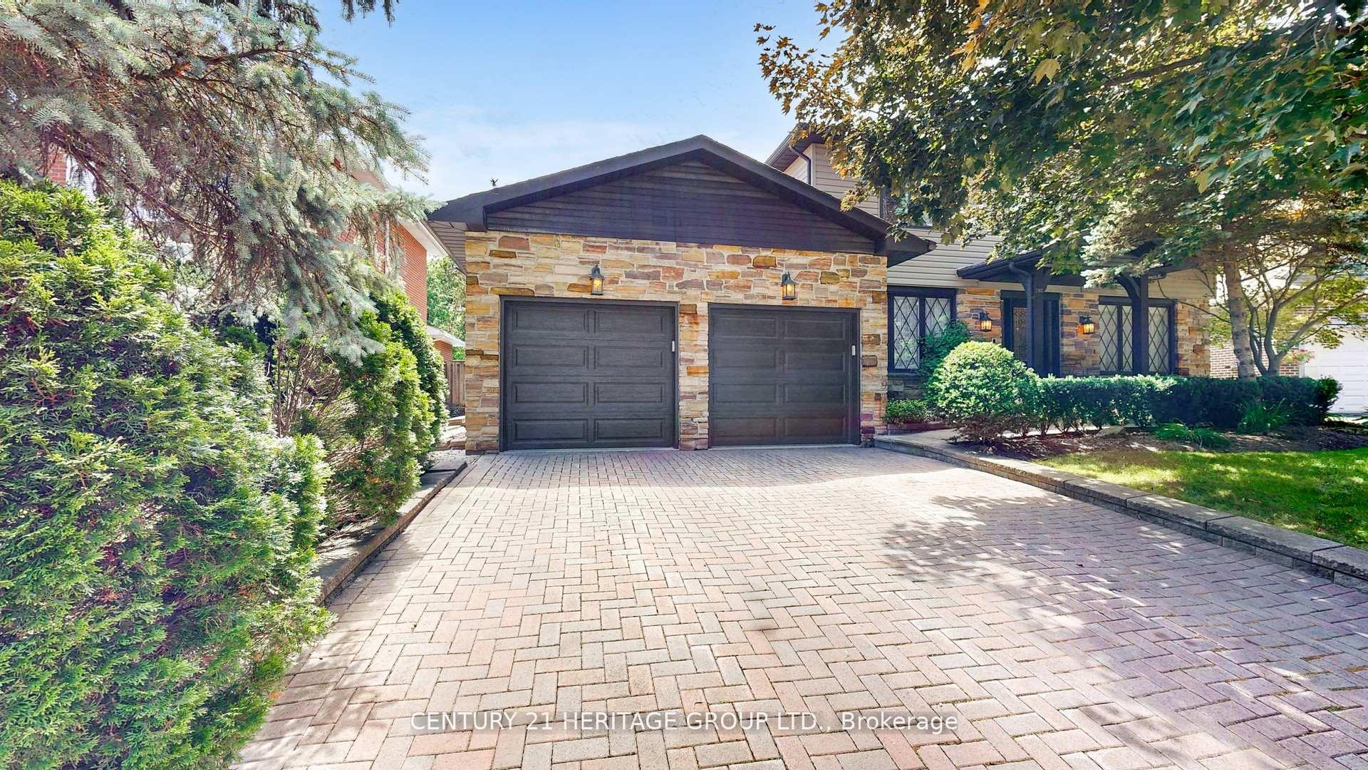 Photo 2 of 280 Henderson Avenue, Markham, Royal Orchard — HOMEH
