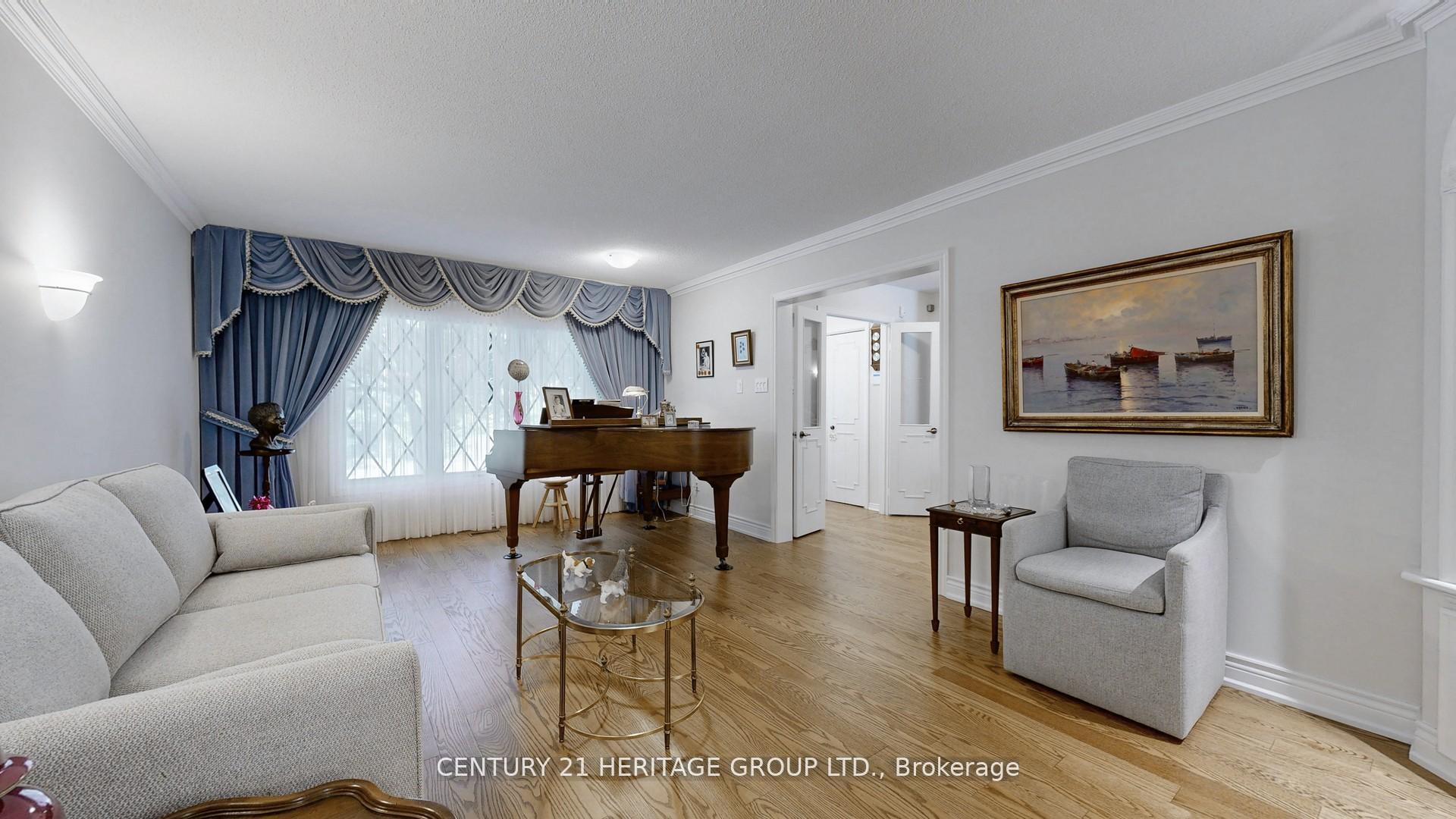 Photo 7 of 280 Henderson Avenue, Markham, Royal Orchard — HOMEH