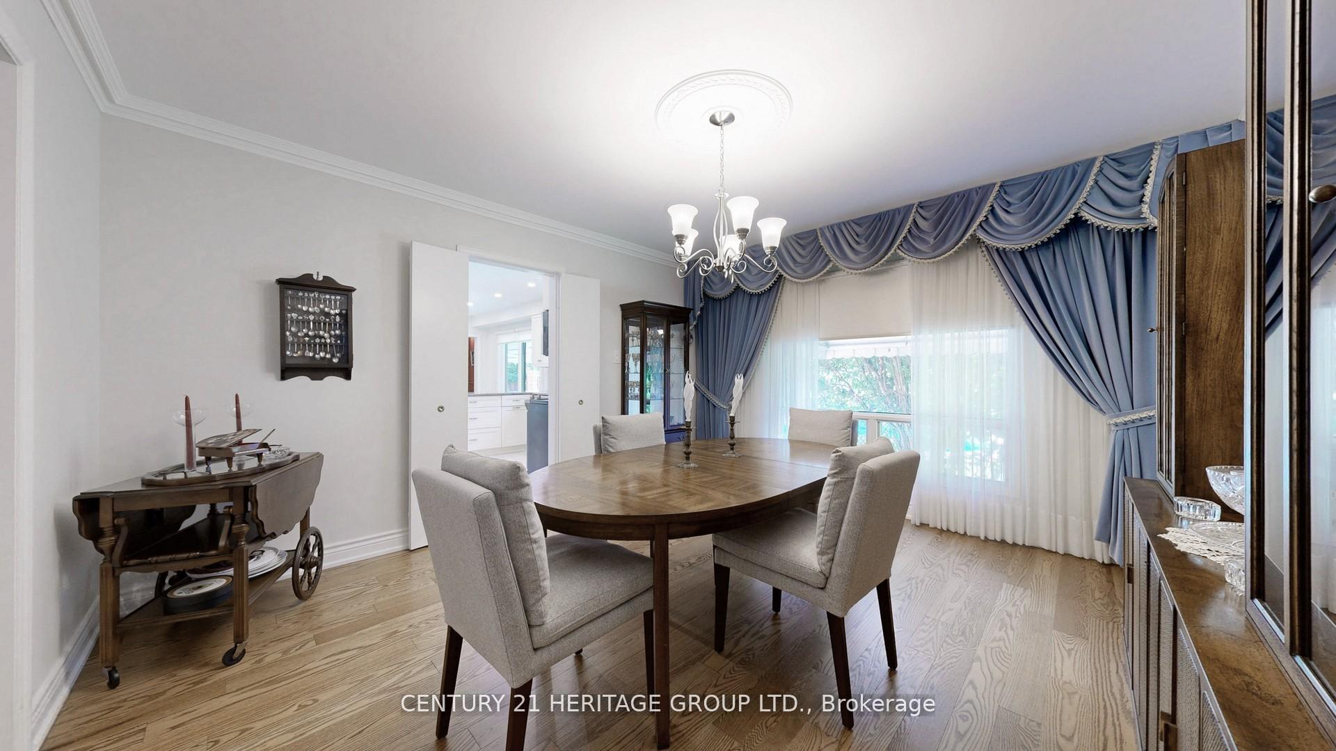 Photo 9 of 280 Henderson Avenue, Markham, Royal Orchard — HOMEH