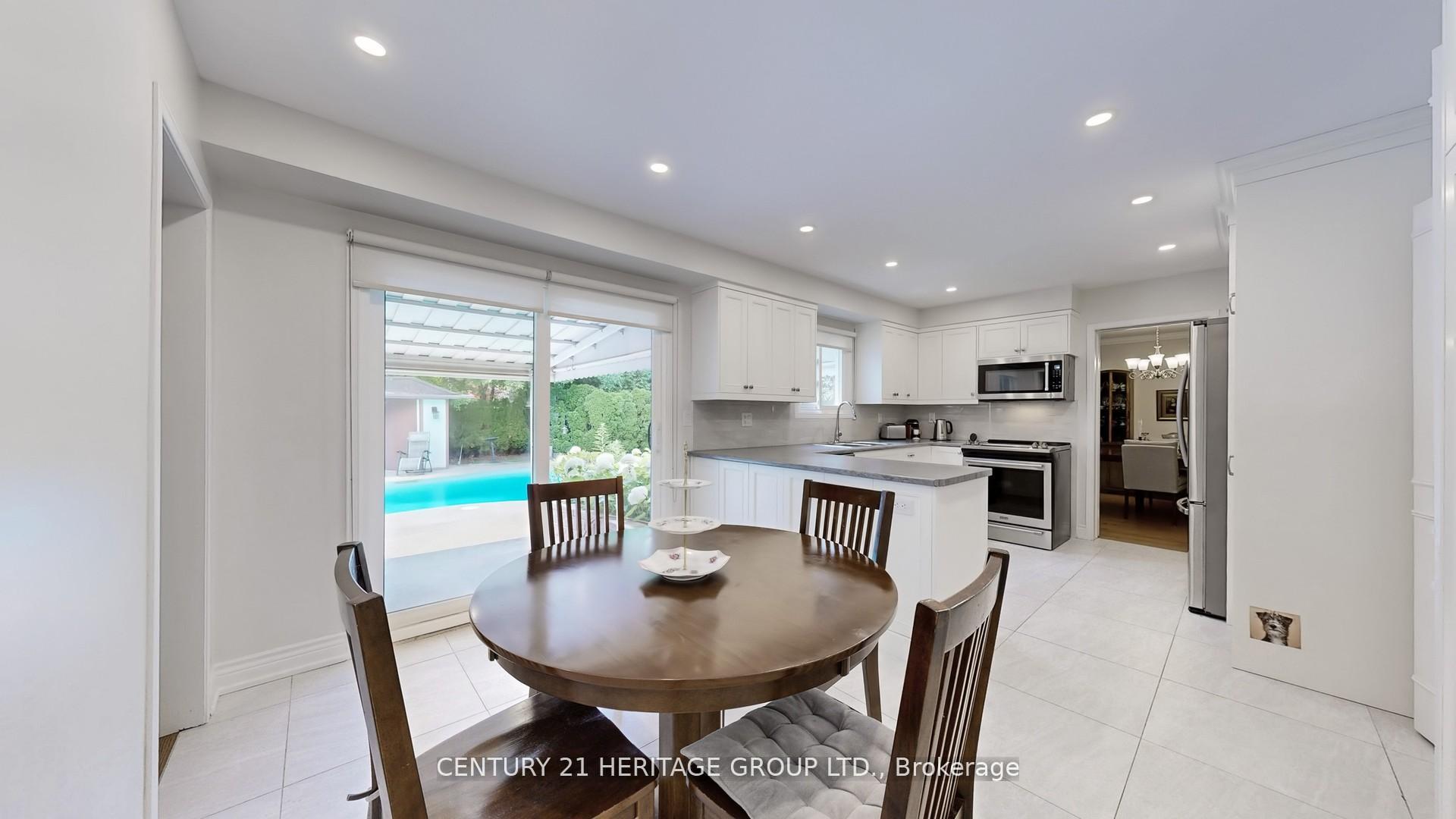 Photo 15 of 280 Henderson Avenue, Markham, Royal Orchard — HOMEH