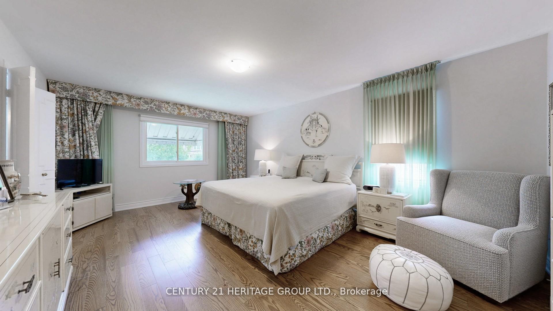 Photo 22 of 280 Henderson Avenue, Markham, Royal Orchard — HOMEH