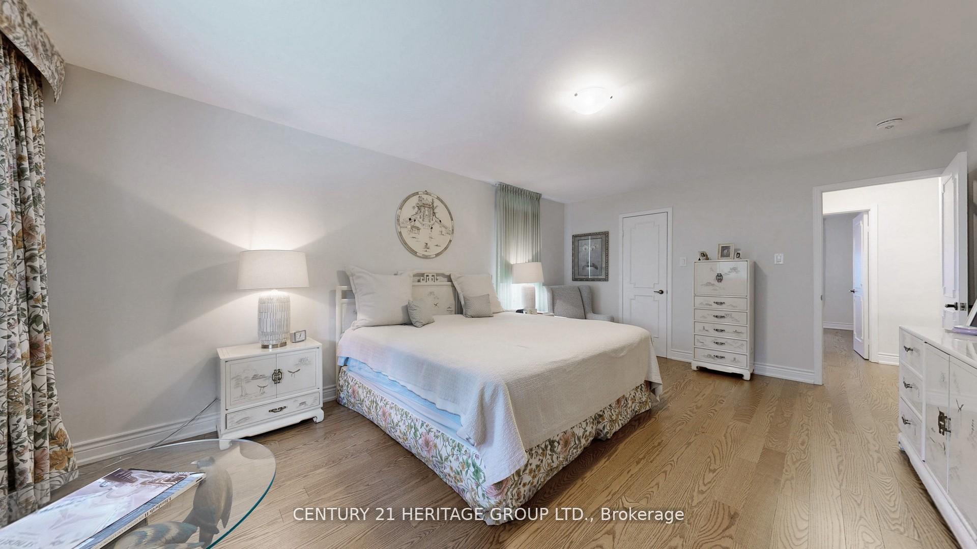 Photo 23 of 280 Henderson Avenue, Markham, Royal Orchard — HOMEH