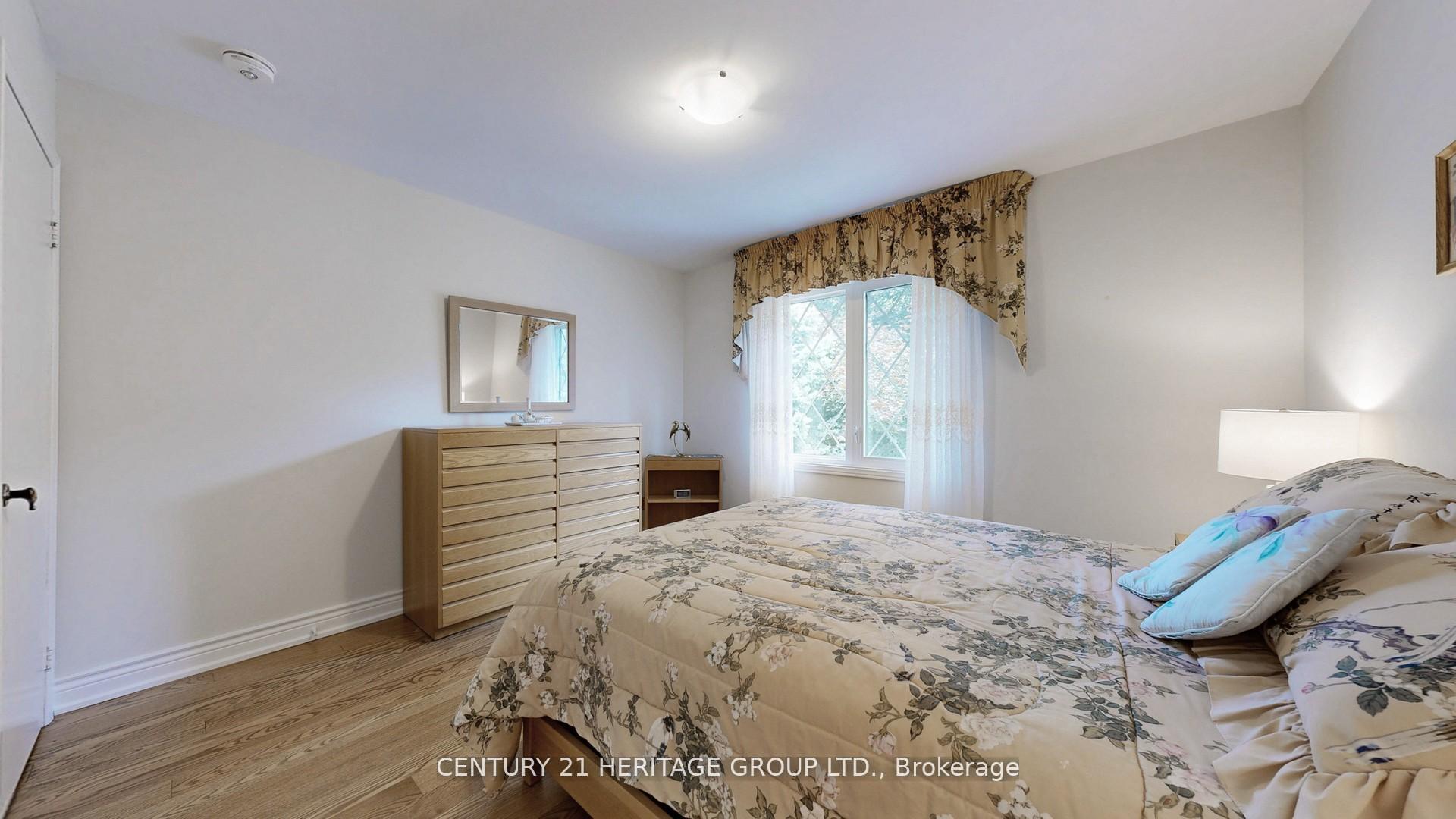 Photo 30 of 280 Henderson Avenue, Markham, Royal Orchard — HOMEH