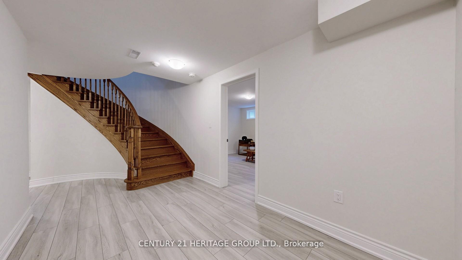 Photo 35 of 280 Henderson Avenue, Markham, Royal Orchard — HOMEH