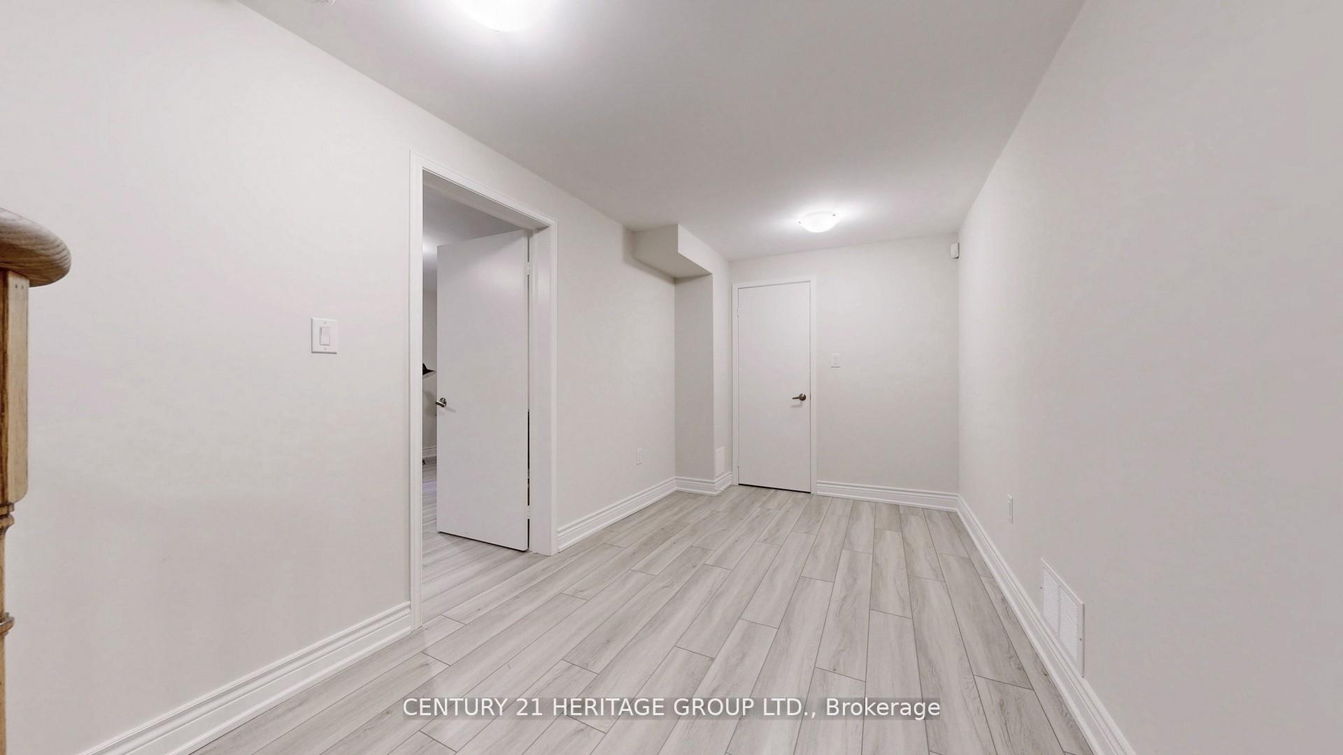Photo 36 of 280 Henderson Avenue, Markham, Royal Orchard — HOMEH