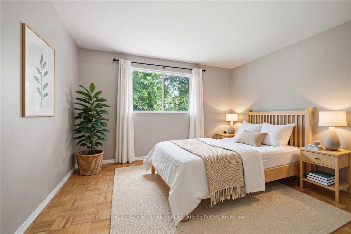 Photo 17 of 1262 Aldridge Crescent, Burlington, Palmer — HOMEH