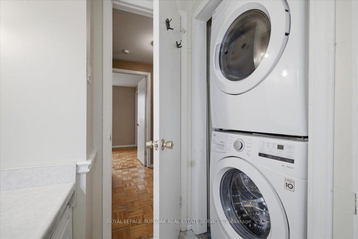 Photo 24 of 1262 Aldridge Crescent, Burlington, Palmer — HOMEH
