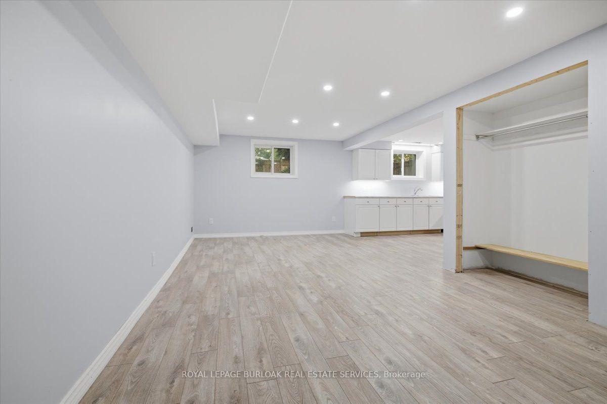 Photo 25 of 1262 Aldridge Crescent, Burlington, Palmer — HOMEH