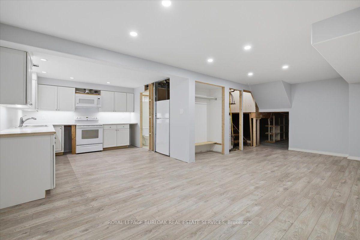 Photo 27 of 1262 Aldridge Crescent, Burlington, Palmer — HOMEH