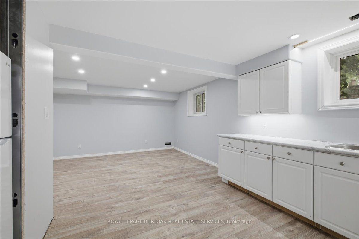 Photo 28 of 1262 Aldridge Crescent, Burlington, Palmer — HOMEH