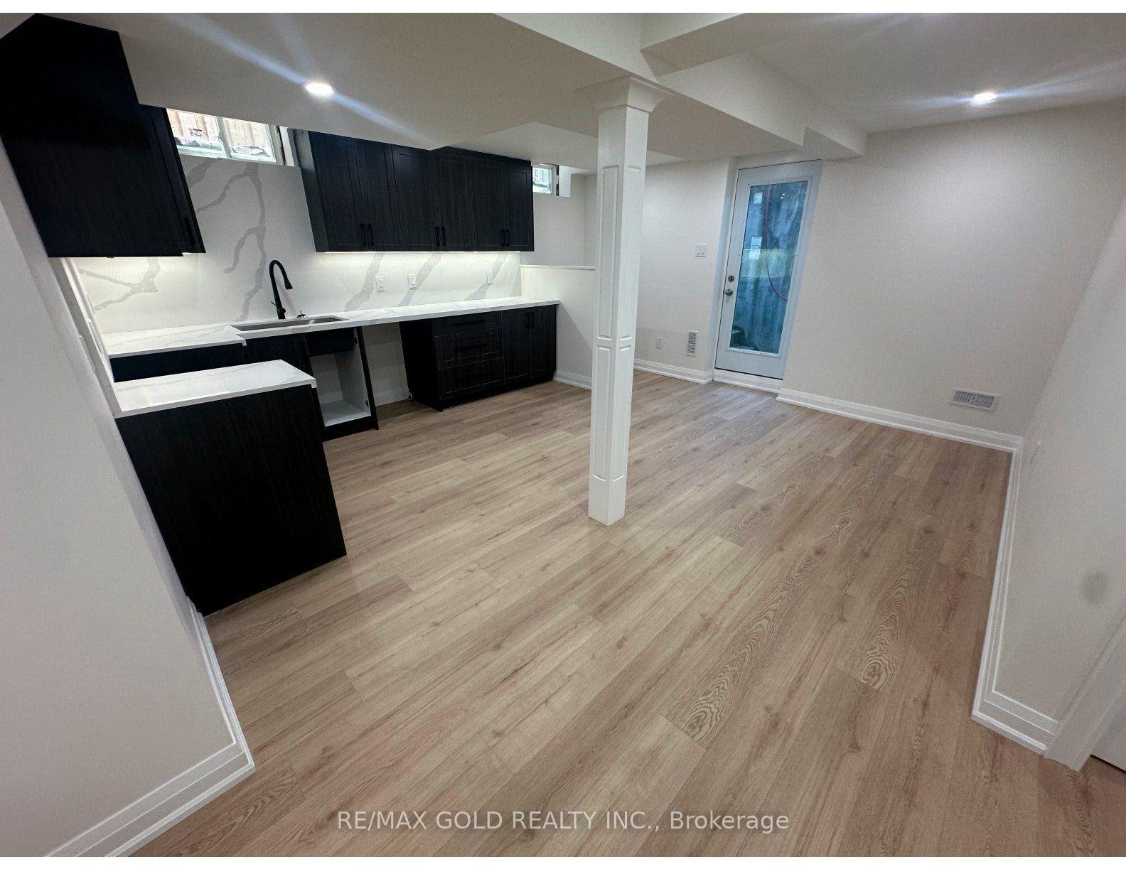 Photo 7 of Unit Lower level, 18 Hullen Crescent, Etobicoke, West Humber-Clairville — HOMEH