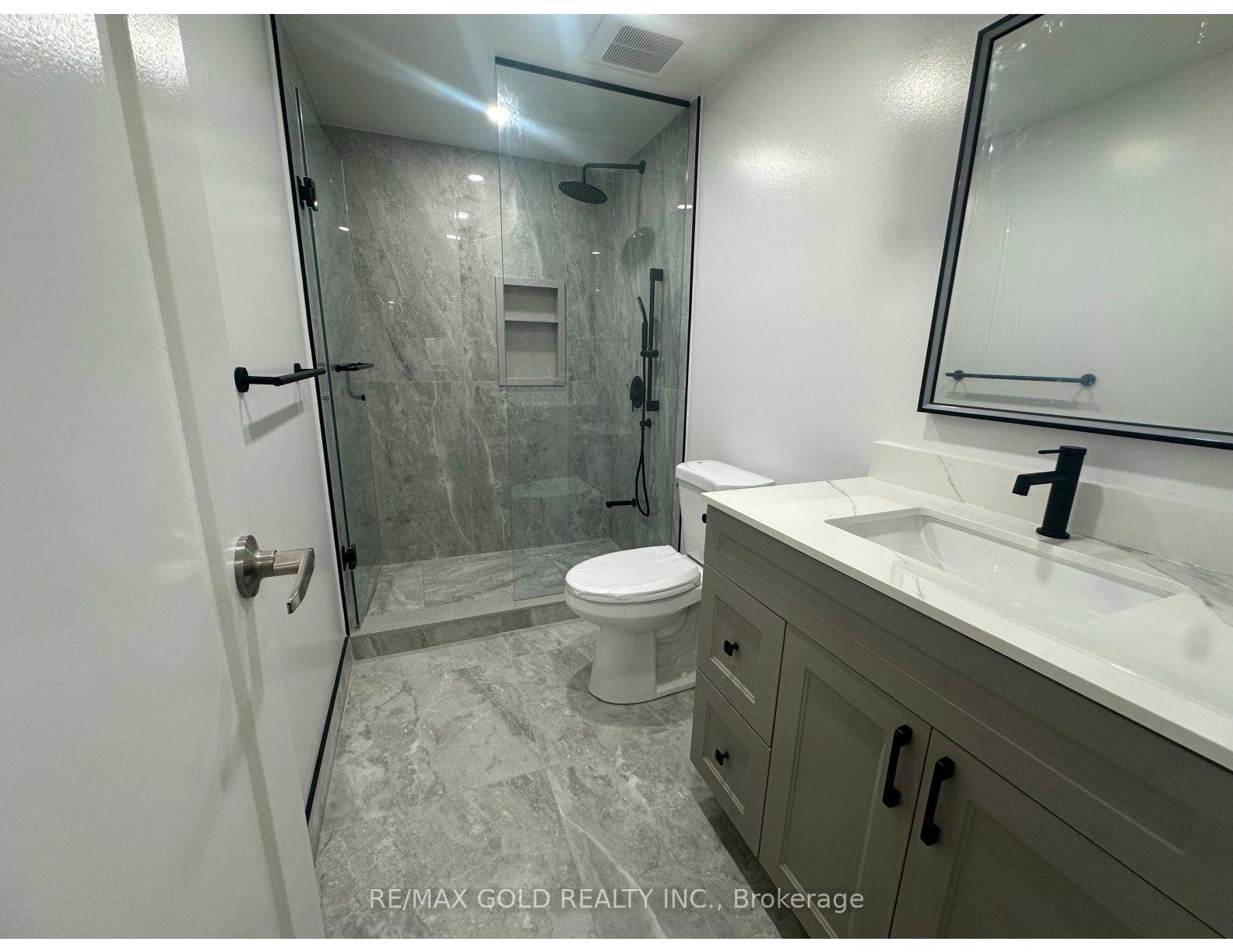 Photo 6 of Unit Lower level, 18 Hullen Crescent, Etobicoke, West Humber-Clairville — HOMEH