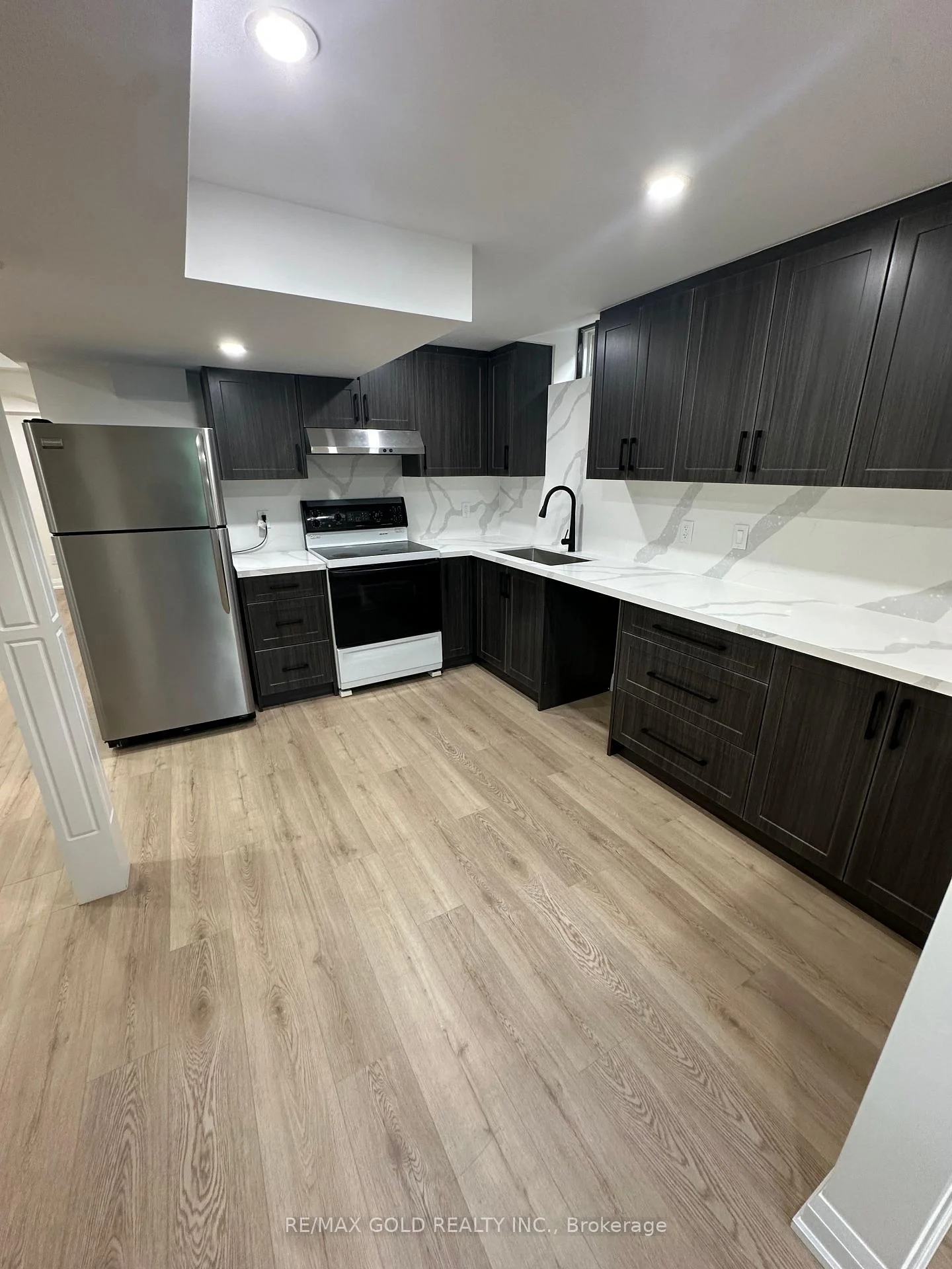 Photo 12 of Unit Lower level, 18 Hullen Crescent, Etobicoke, West Humber-Clairville — HOMEH