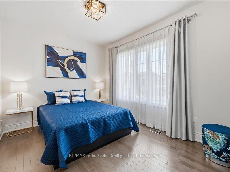 Photo 29 of 39 Avanti Crescent, Hamilton, Waterdown — HOMEH