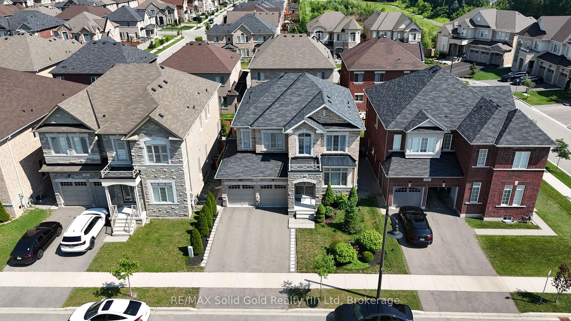 Photo 43 of 39 Avanti Crescent, Hamilton, Waterdown — HOMEH