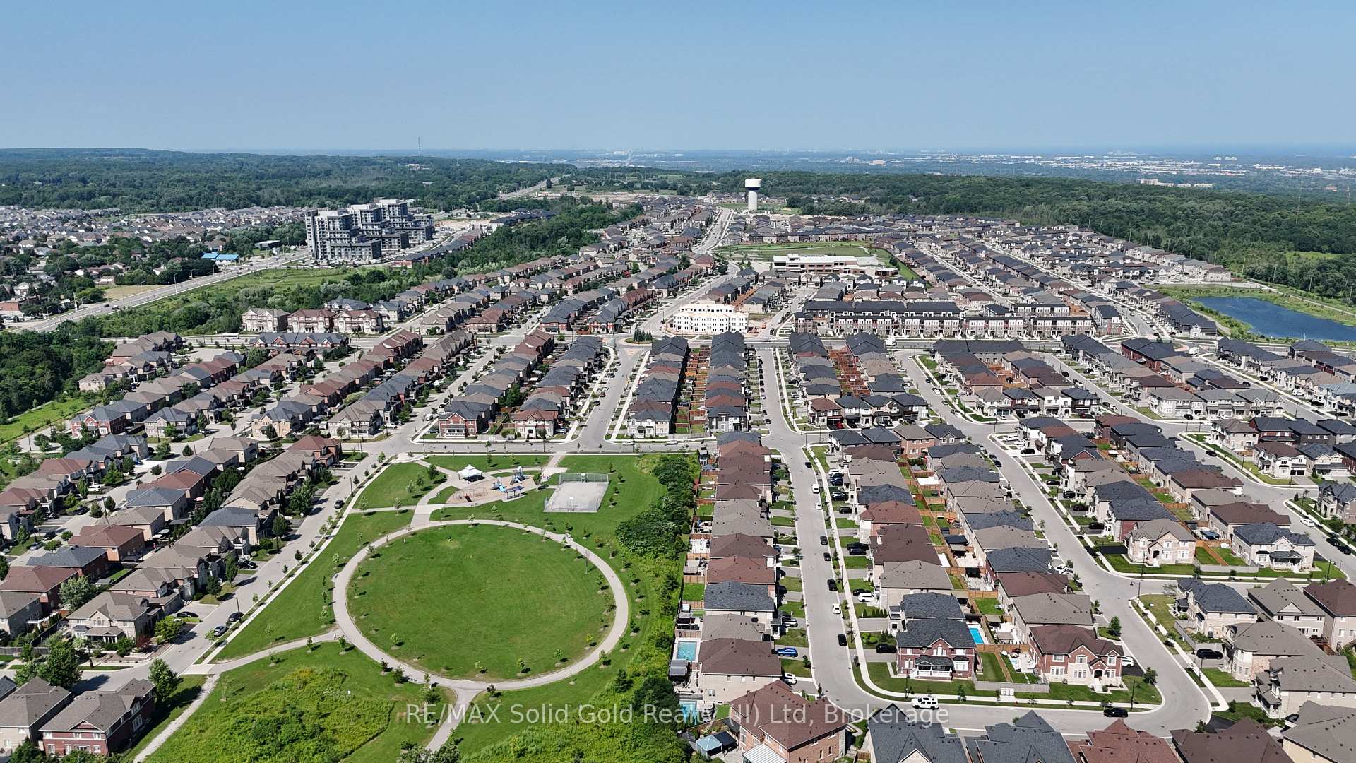 Photo 47 of 39 Avanti Crescent, Hamilton, Waterdown — HOMEH
