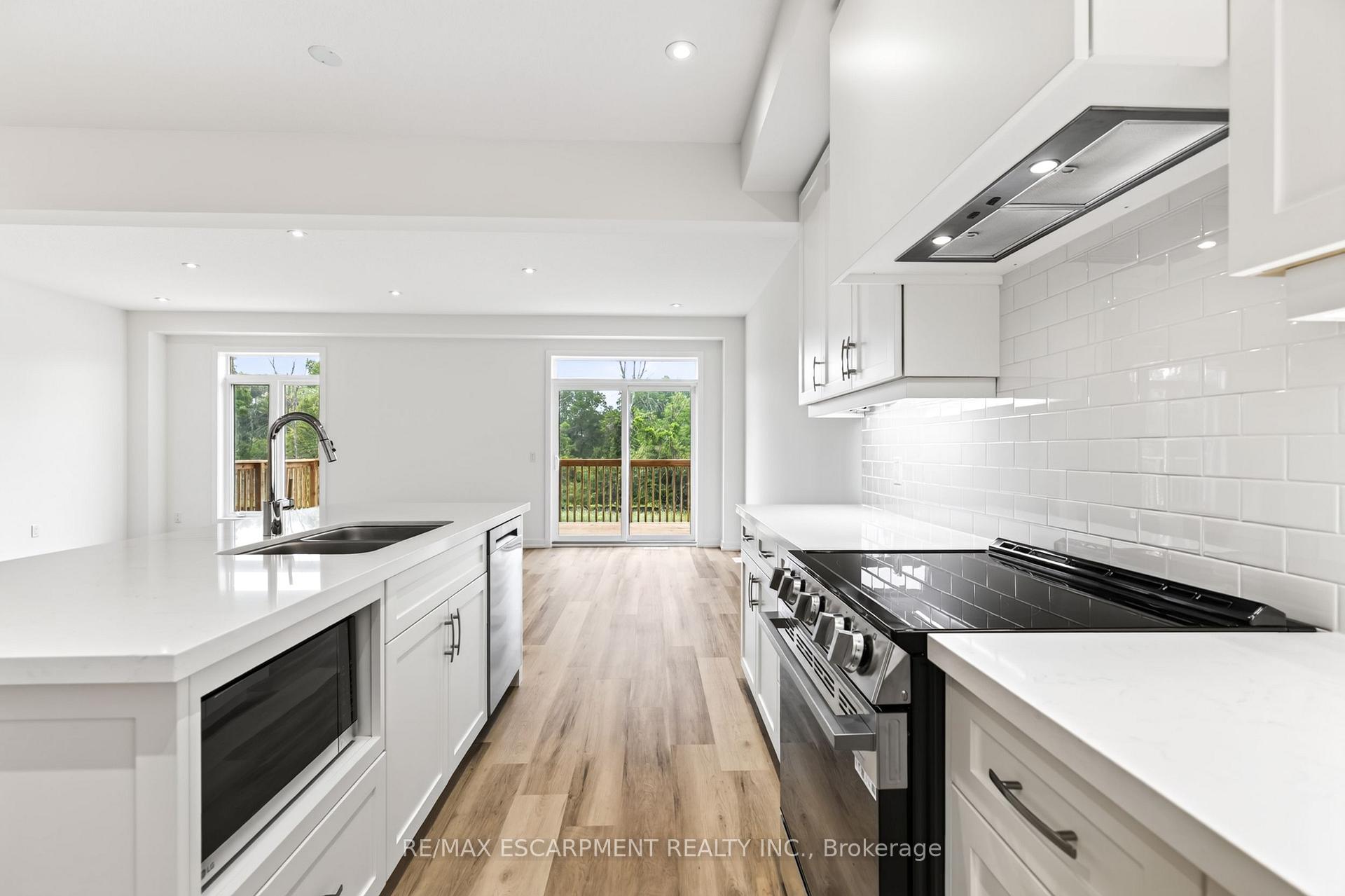 Photo 15 of 88 Valley Trail Place, Hamilton, Waterdown — HOMEH