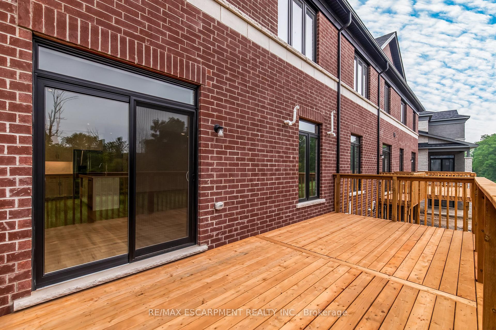 Photo 21 of 88 Valley Trail Place, Hamilton, Waterdown — HOMEH