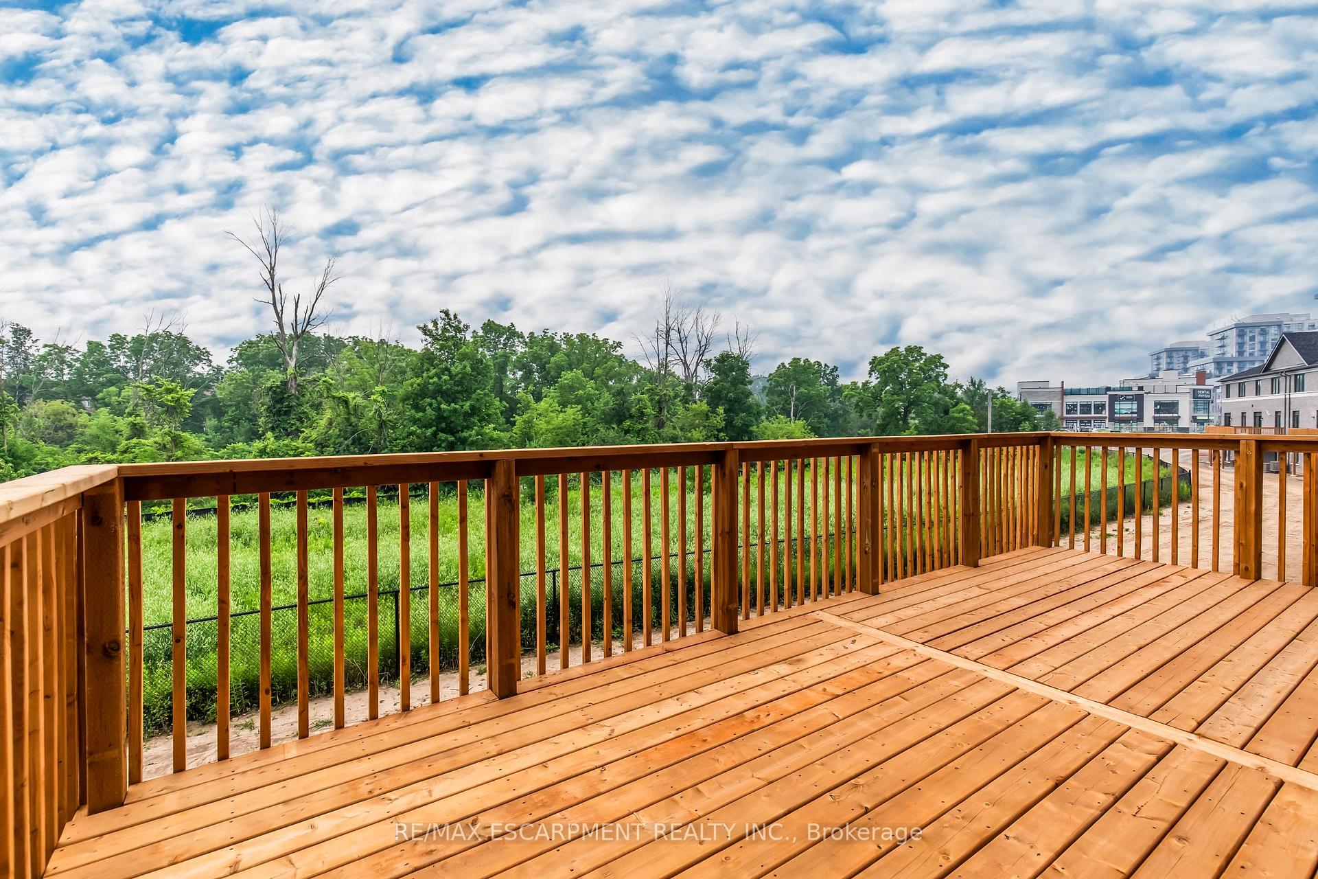 Photo 24 of 88 Valley Trail Place, Hamilton, Waterdown — HOMEH