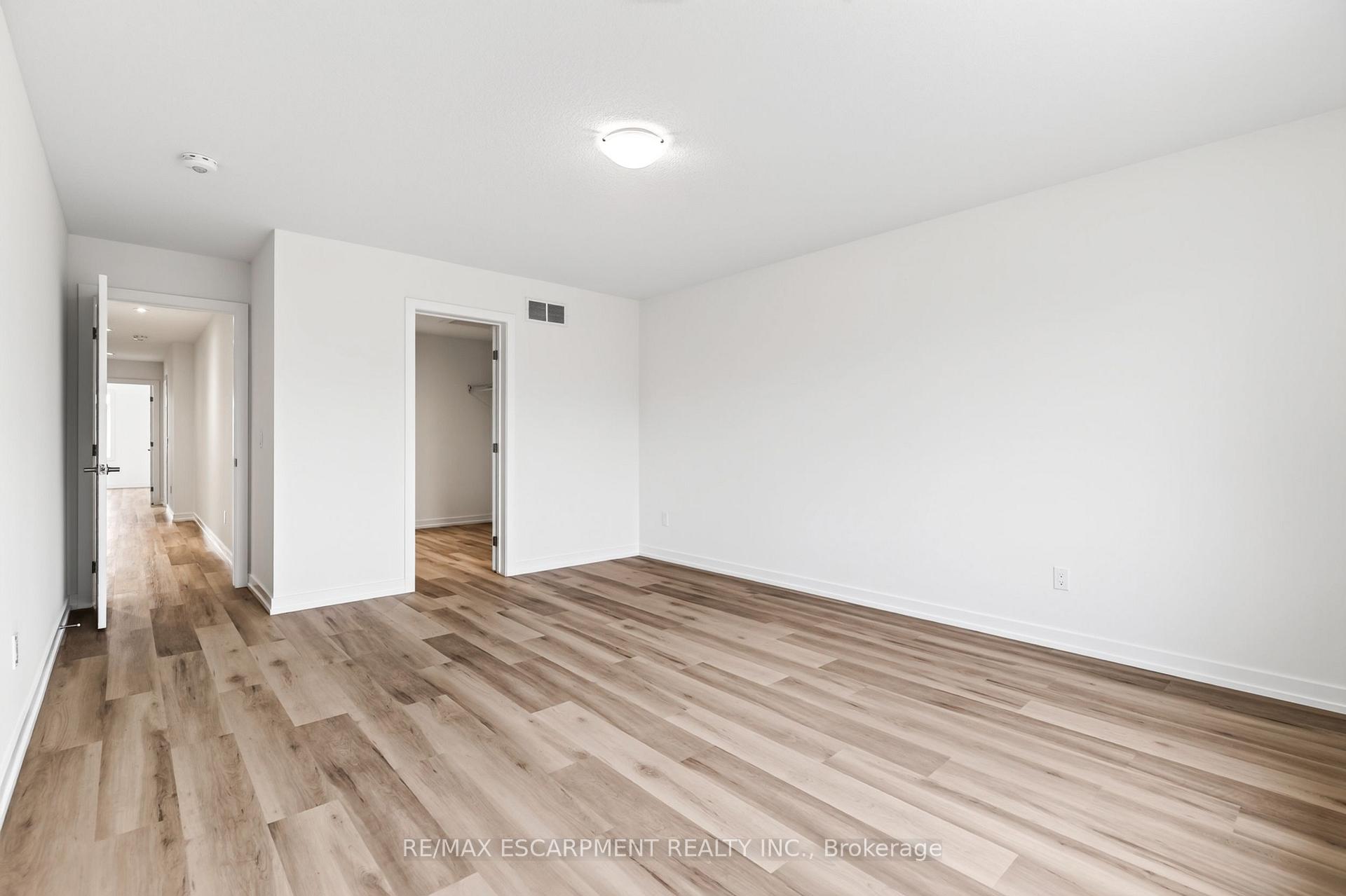 Photo 29 of 88 Valley Trail Place, Hamilton, Waterdown — HOMEH