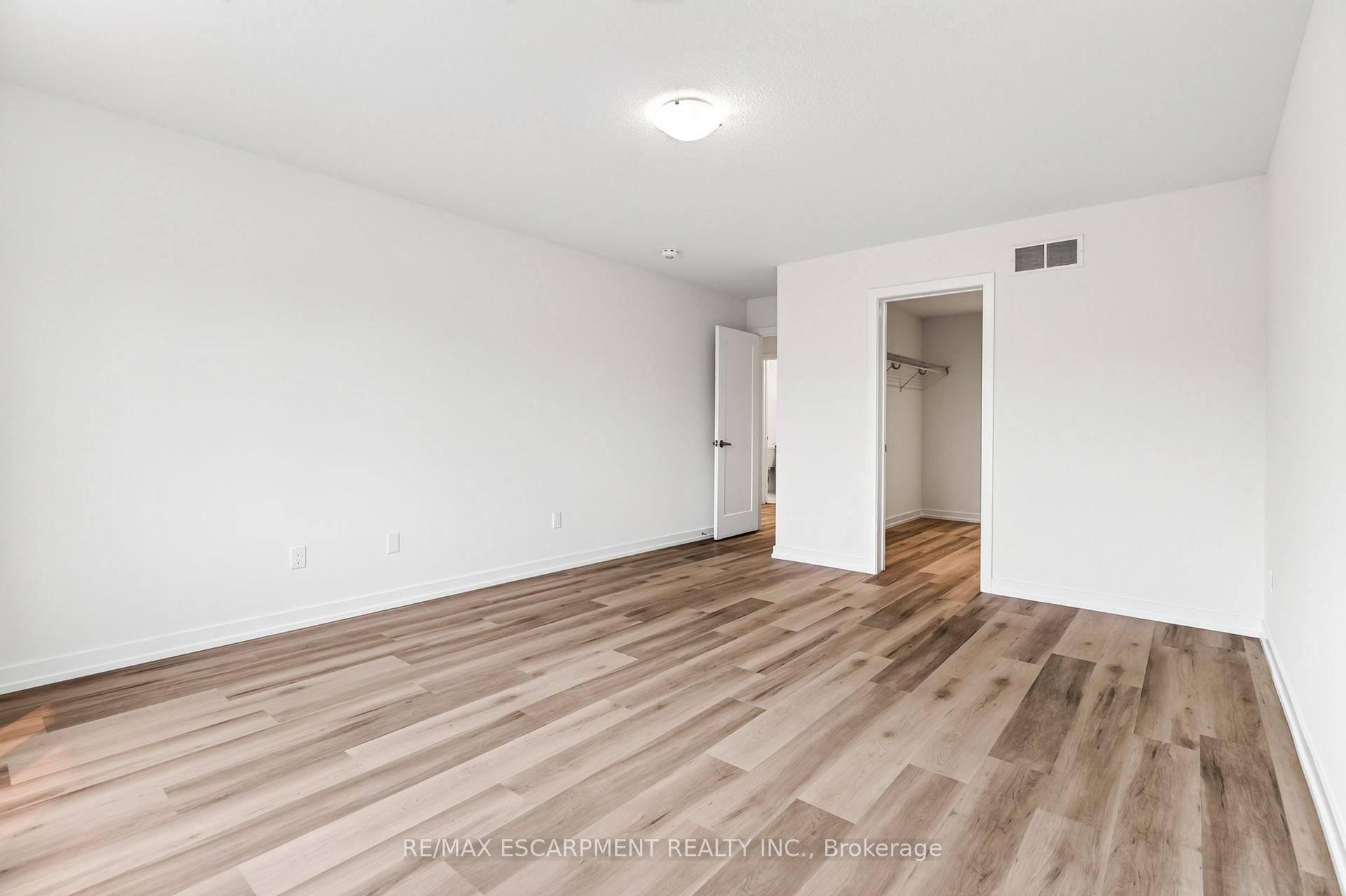 Photo 30 of 88 Valley Trail Place, Hamilton, Waterdown — HOMEH
